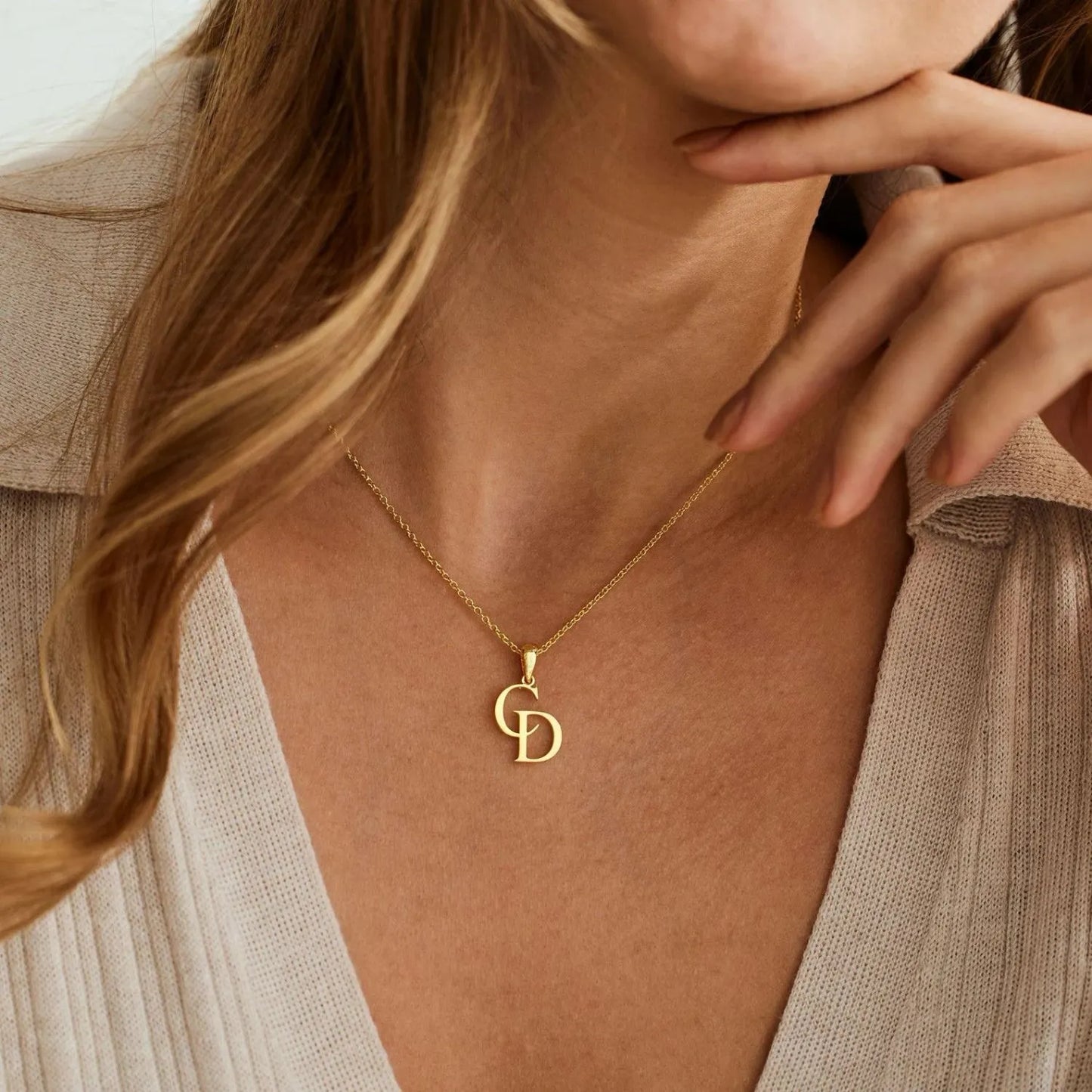 Collier avec initiale