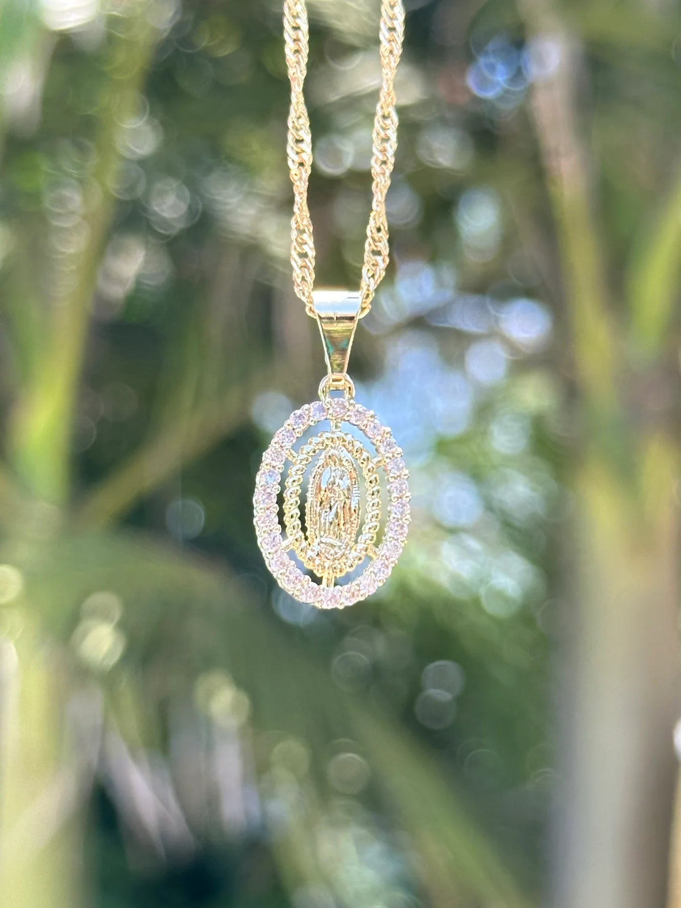 Collier vierge